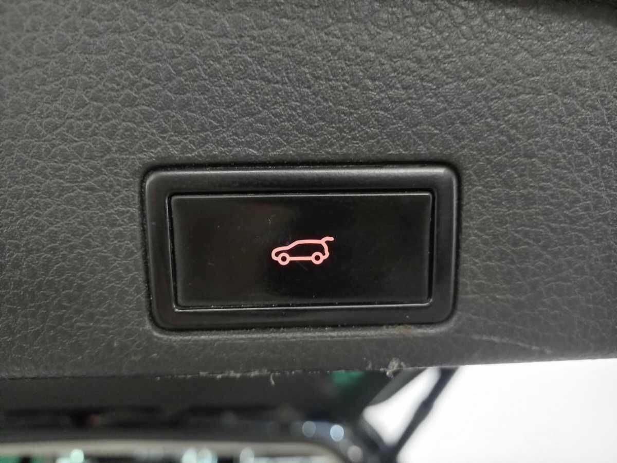 Фольксваген Туарег б/у, 2013, Автоматическая. Фото: #17