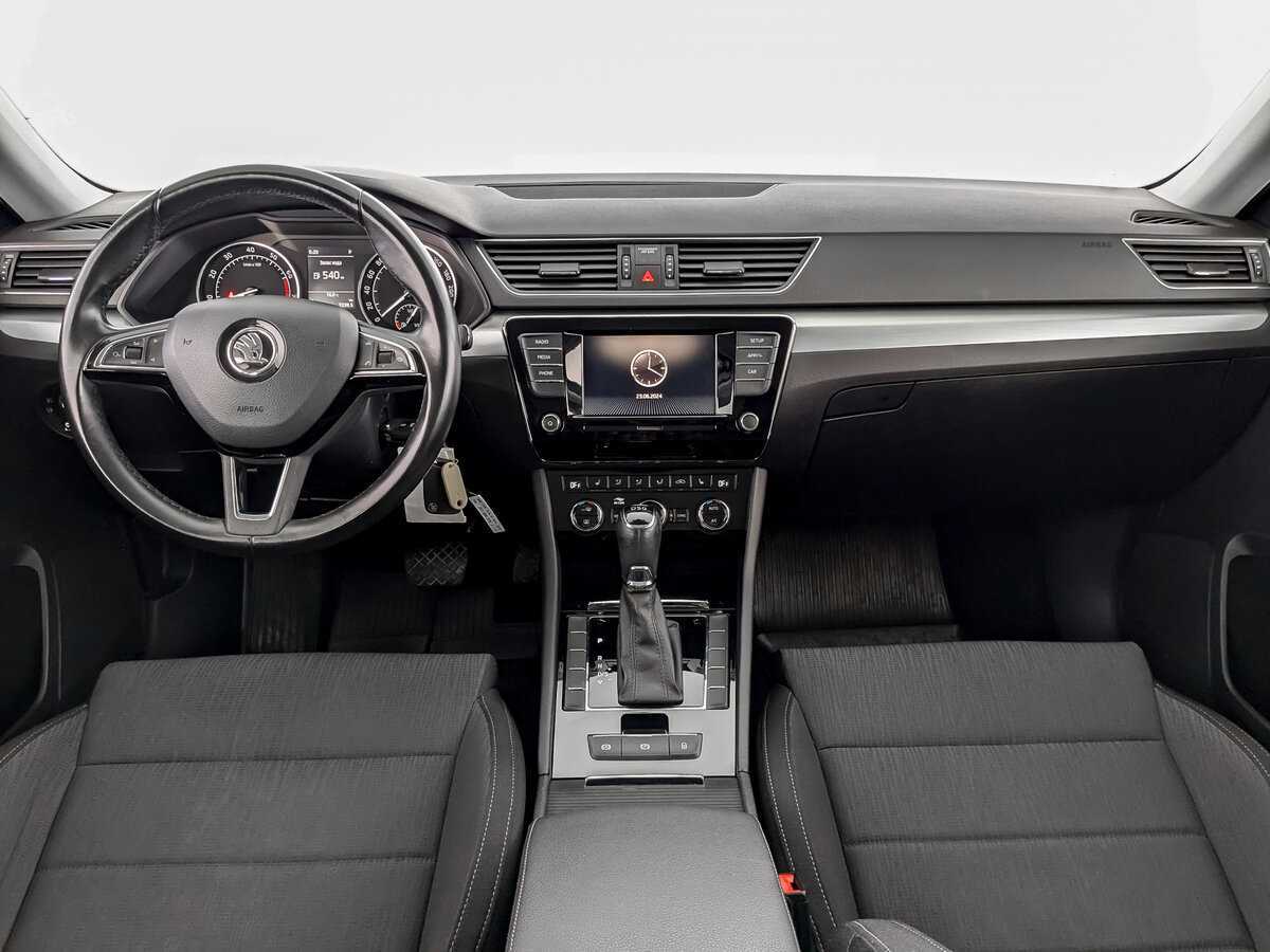 Шкода Суперб б/у, 2018, Роботизированная. Фото: #11