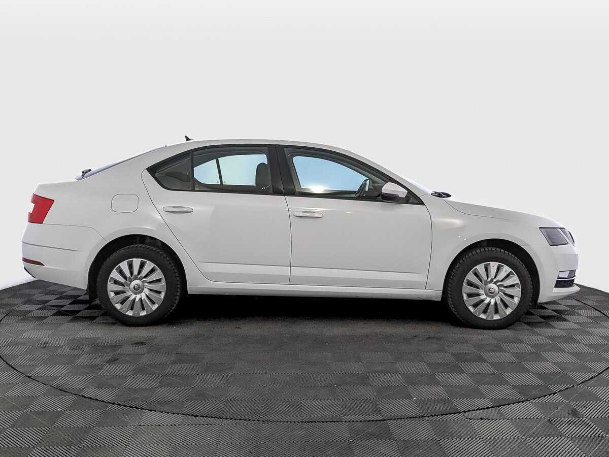 Шкода Октавия б/у, 2020, Роботизированная. Фото: #3