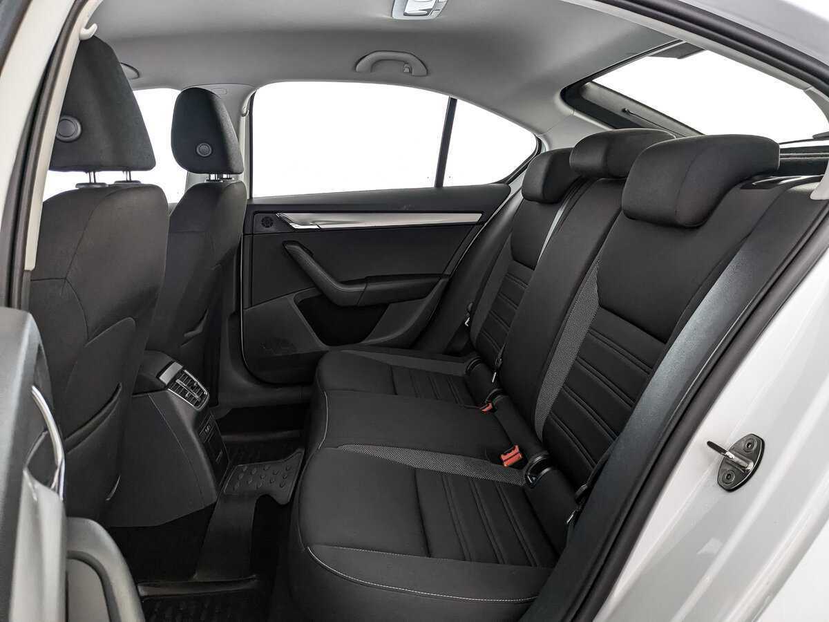 Шкода Октавия б/у, 2020, Роботизированная. Фото: #13