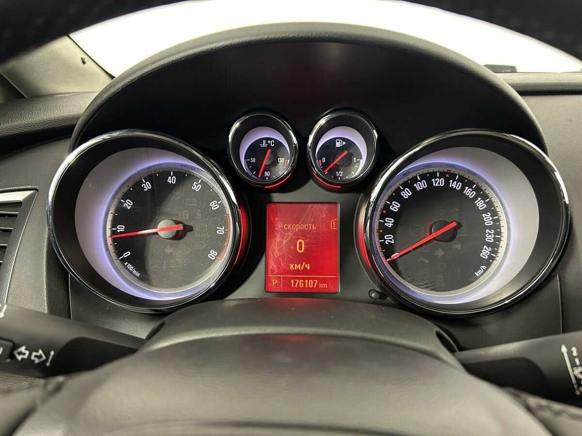 Опель Астра б/у, 2012, Автоматическая. Фото: #10