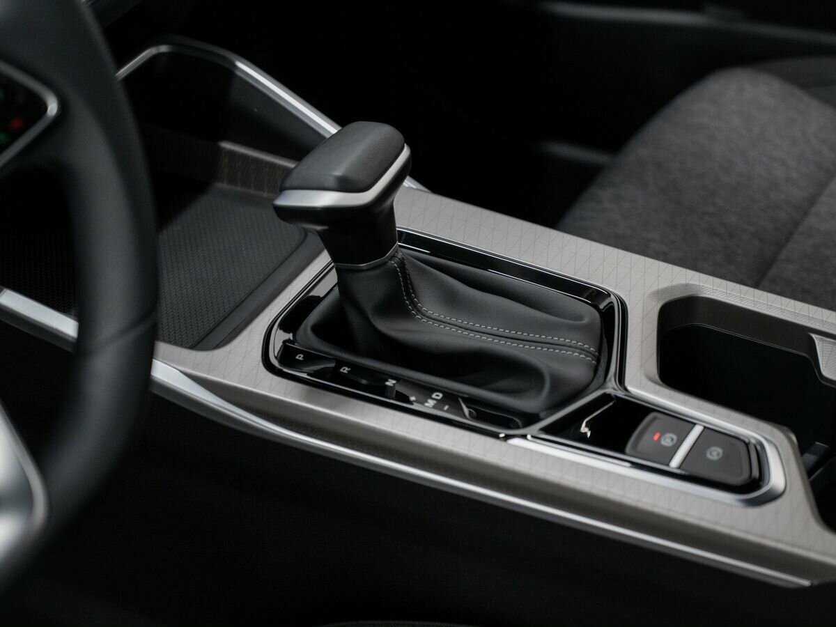 Джили Эмгранд б/у, 2023, Автоматическая. Фото: #16