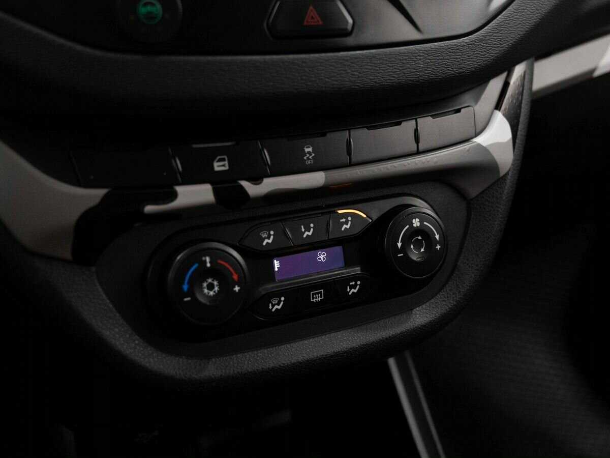 Лада (ВАЗ) Веста б/у, 2020, Механическая. Фото: #20