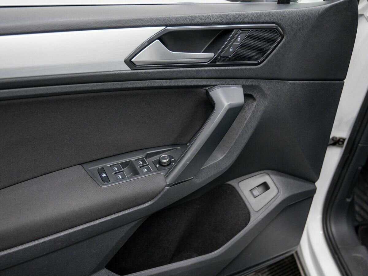 Фольксваген Тигуан б/у, 2018, Роботизированная. Фото: #17