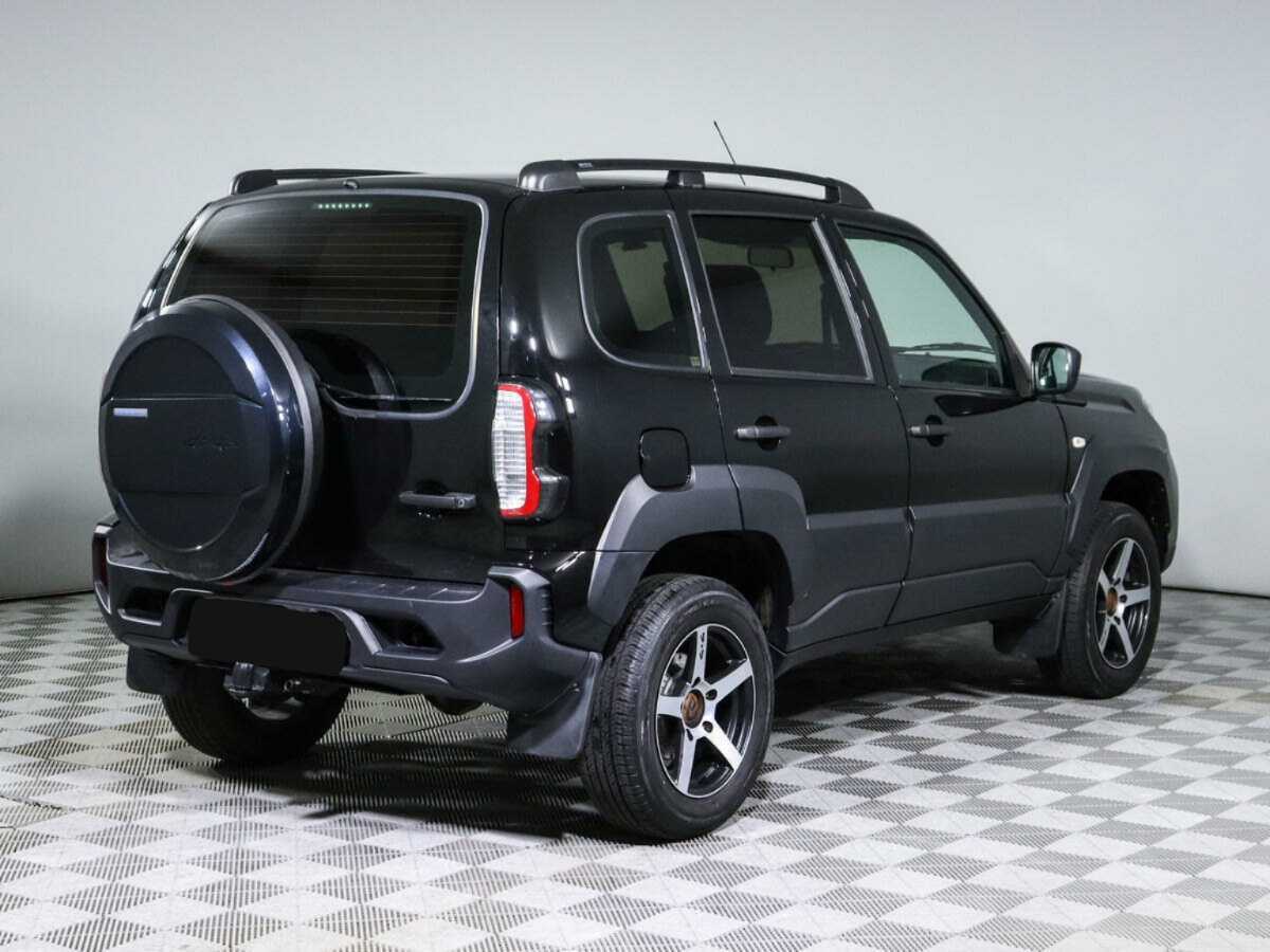 Лада (ВАЗ) Нива б/у, 2023, Механическая. Фото: #3