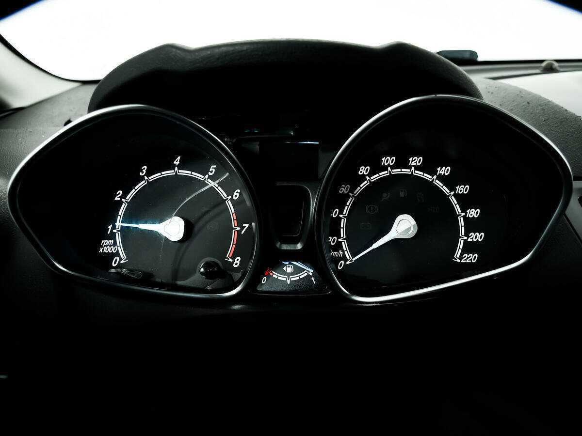 Форд Фиеста б/у, 2016, Роботизированная. Фото: #9