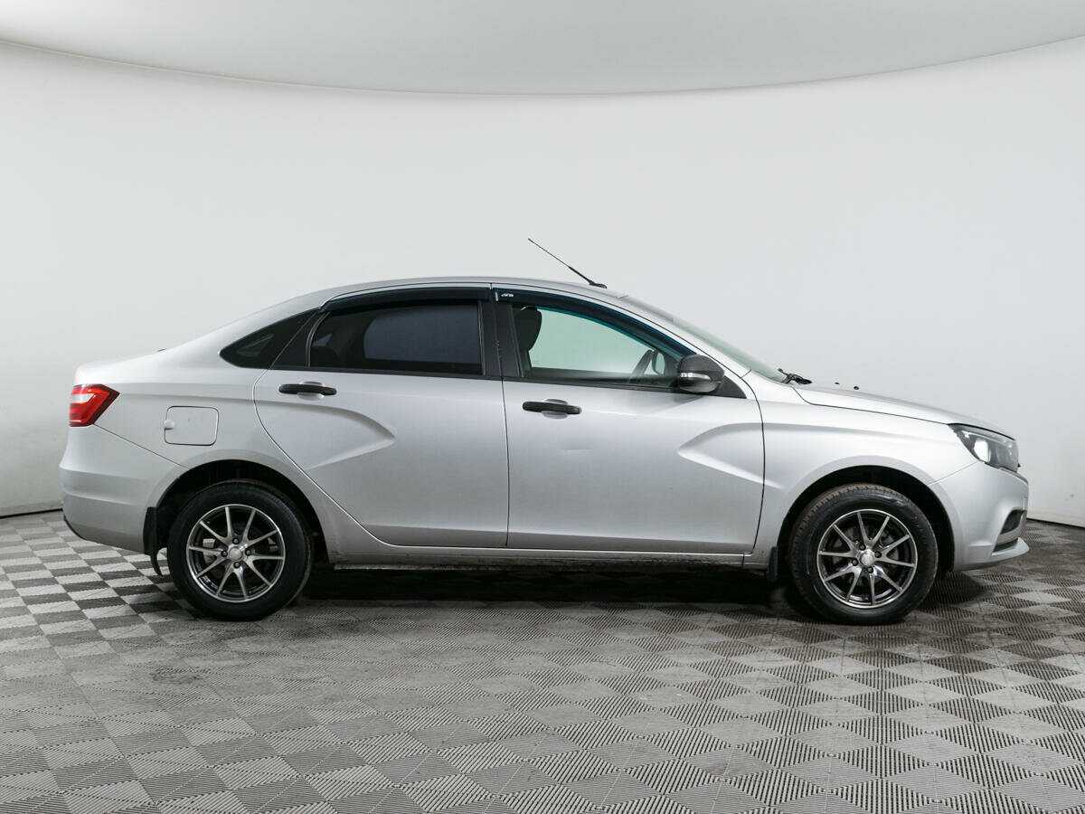 Лада (ВАЗ) Веста б/у, 2017, Механическая. Фото: #3