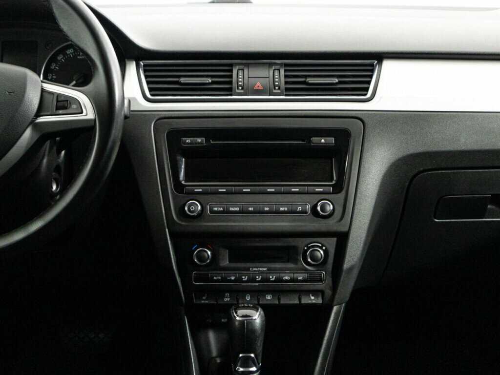 Шкода Рапид б/у, 2015, Роботизированная. Фото: #13