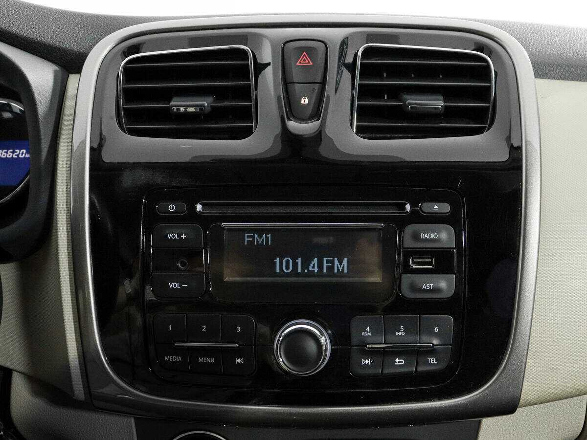 Рено Логан б/у, 2016, Механическая. Фото: #12