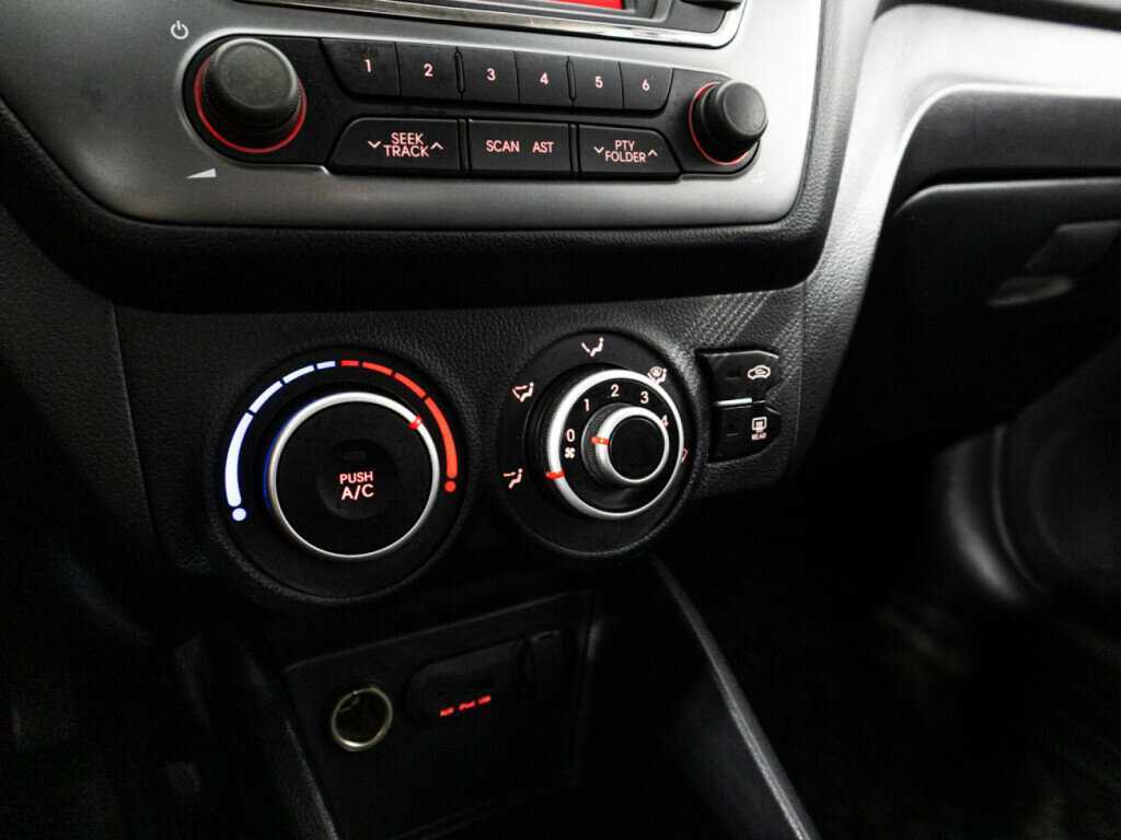 Киа Рио б/у, 2014, Механическая. Фото: #14