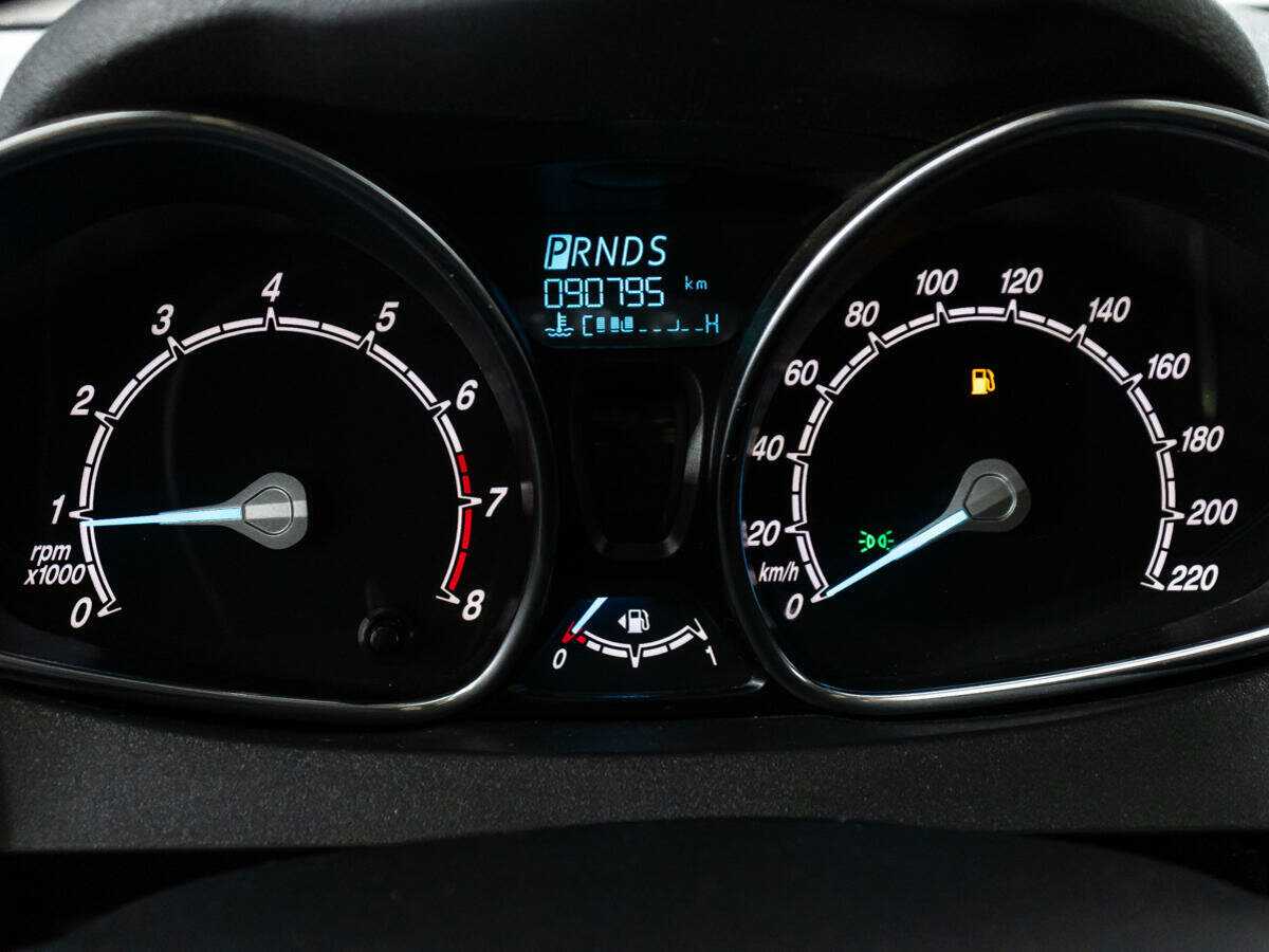 Форд Фиеста б/у, 2016, Роботизированная. Фото: #11