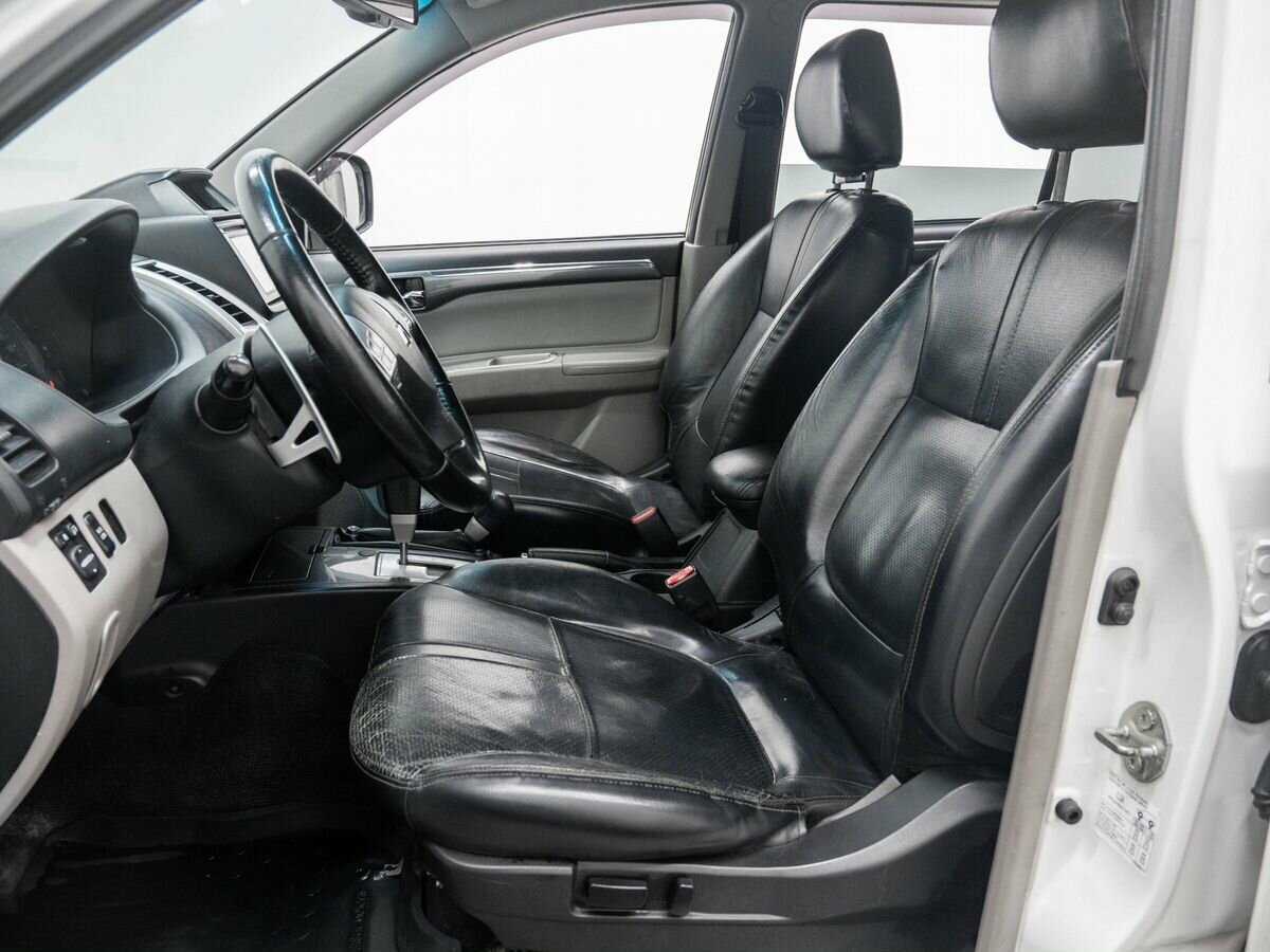 Митсубиши Паджеро Спорт б/у, 2014, Автоматическая. Фото: #13