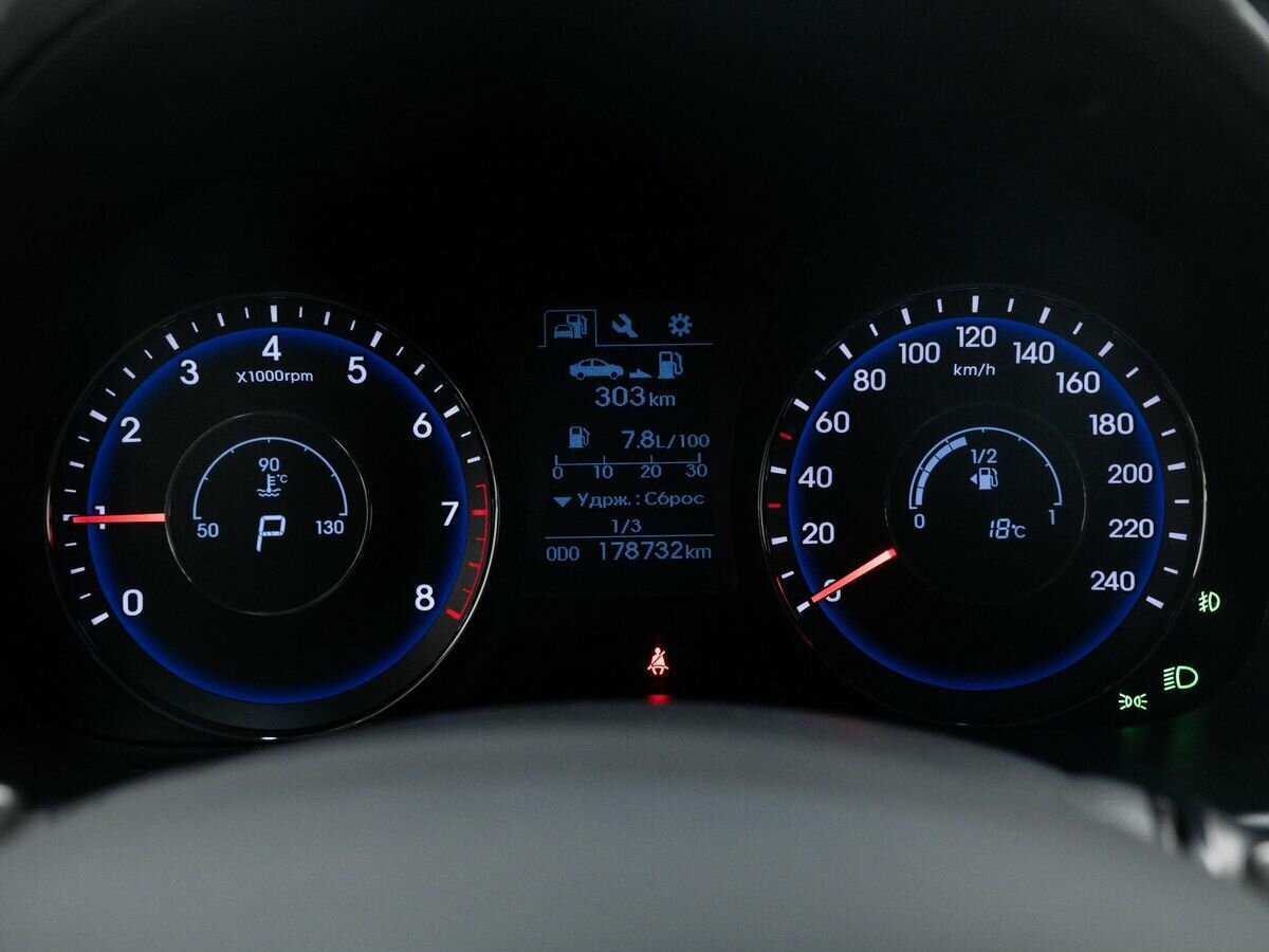 Хендай ай40 б/у, 2016, Автоматическая. Фото: #21