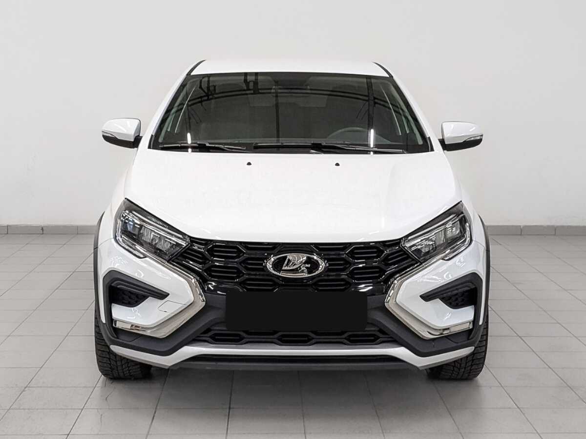 Лада (ВАЗ) Веста б/у, 2024, Механическая. Фото: #1