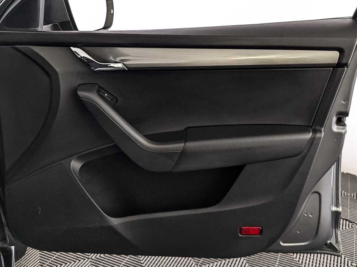 Шкода Октавия б/у, 2018, Роботизированная. Фото: #24