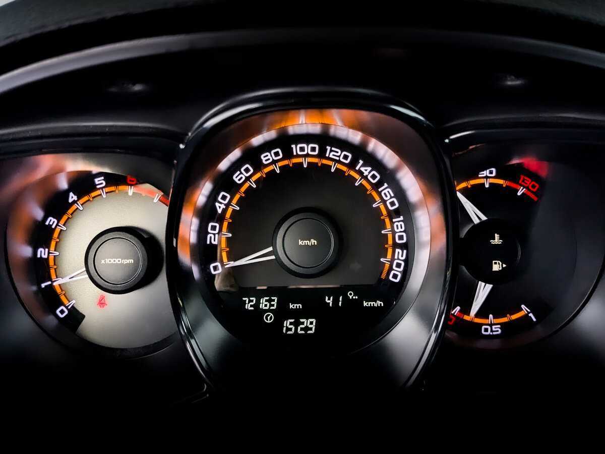 Лада (ВАЗ) Веста б/у, 2019, Механическая. Фото: #12