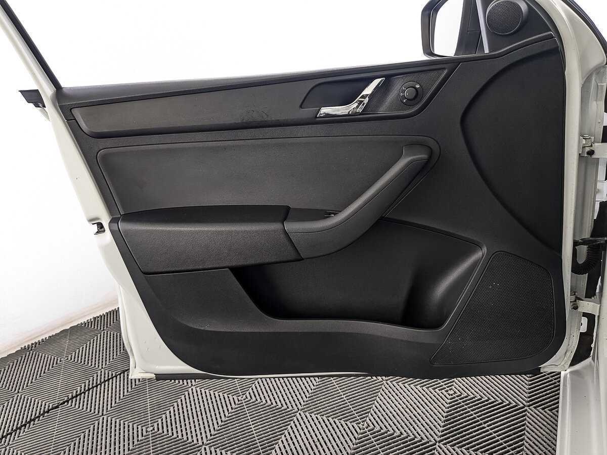 Шкода Рапид б/у, 2017, Механическая. Фото: #16