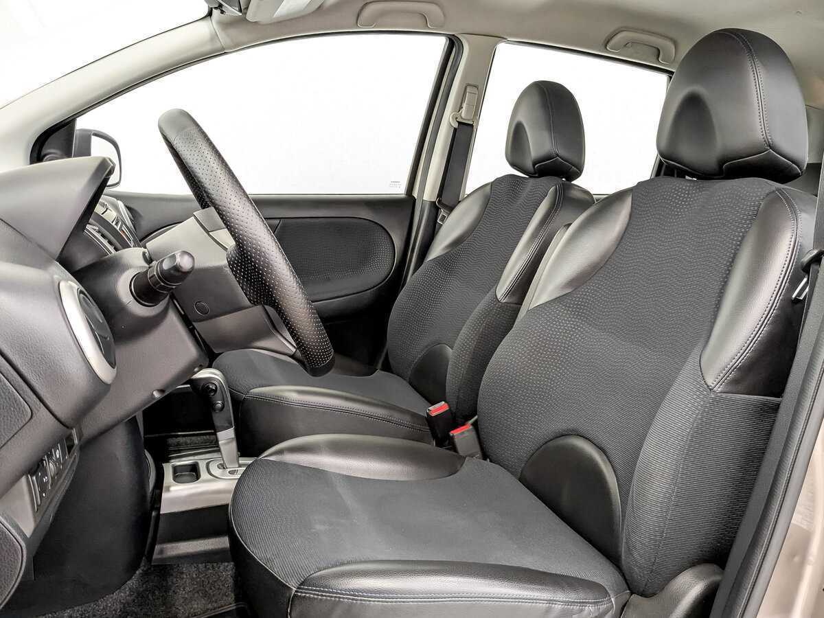 Ниссан Ноут б/у, 2013, Автоматическая. Фото: #19