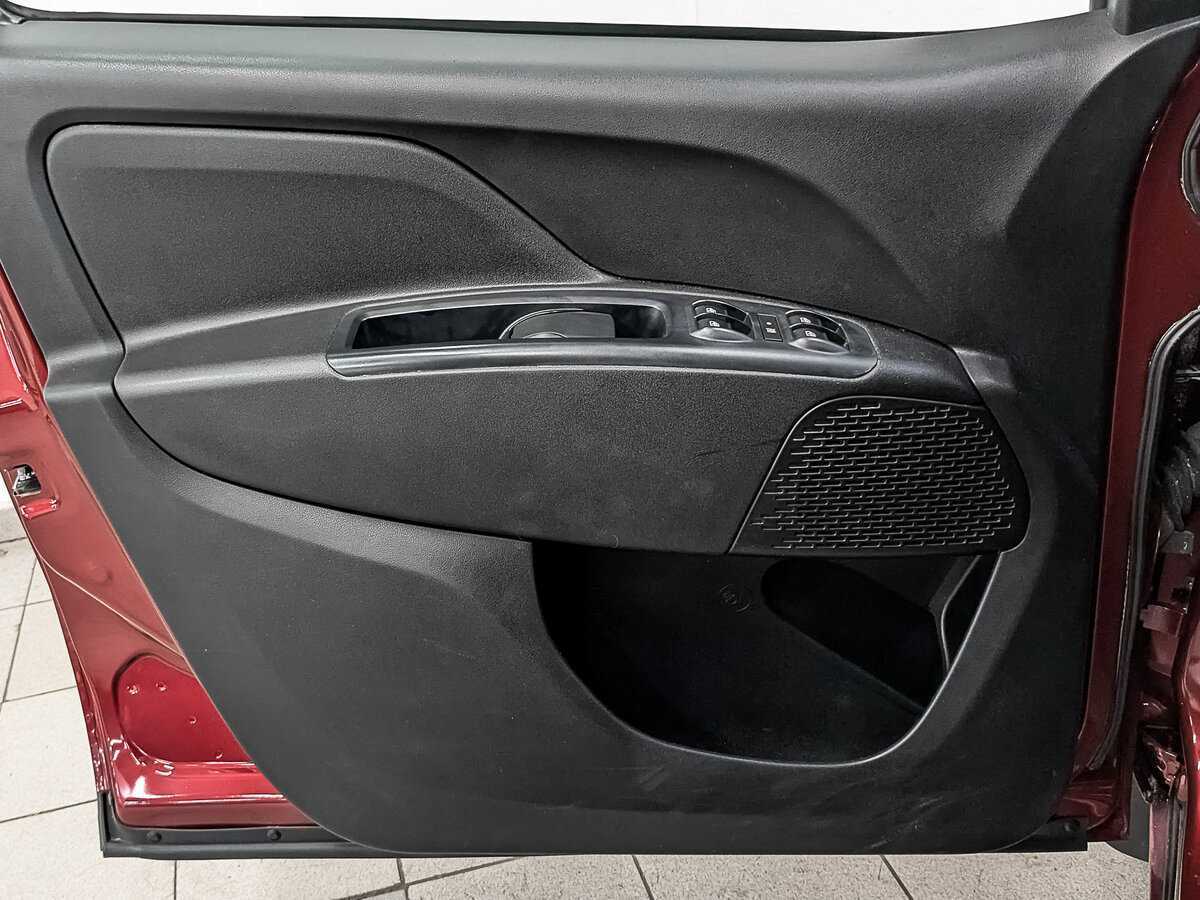 Фиат Добло б/у, 2017, Механическая. Фото: #18