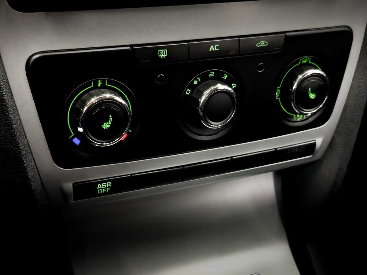 Шкода Октавия б/у, 2013, Автоматическая. Фото: #23