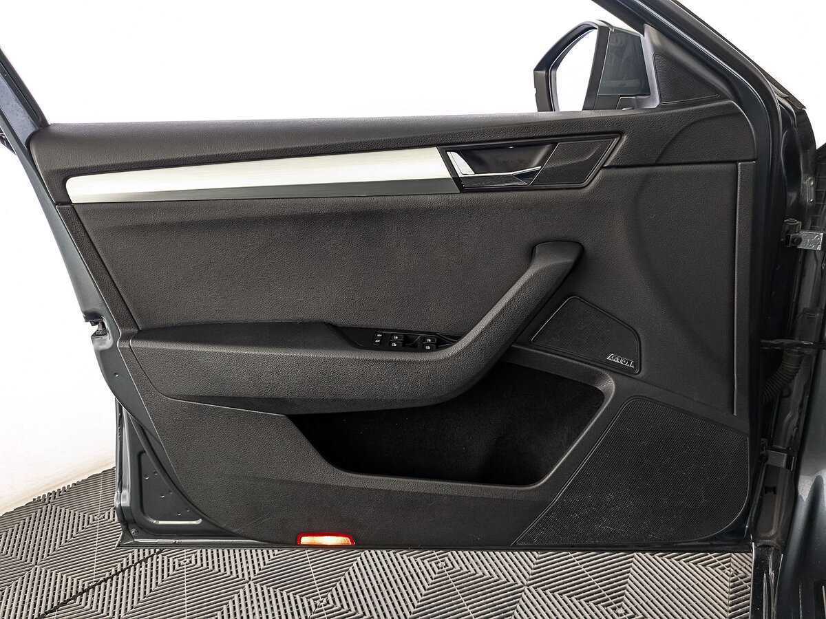 Шкода Суперб б/у, 2018, Роботизированная. Фото: #16