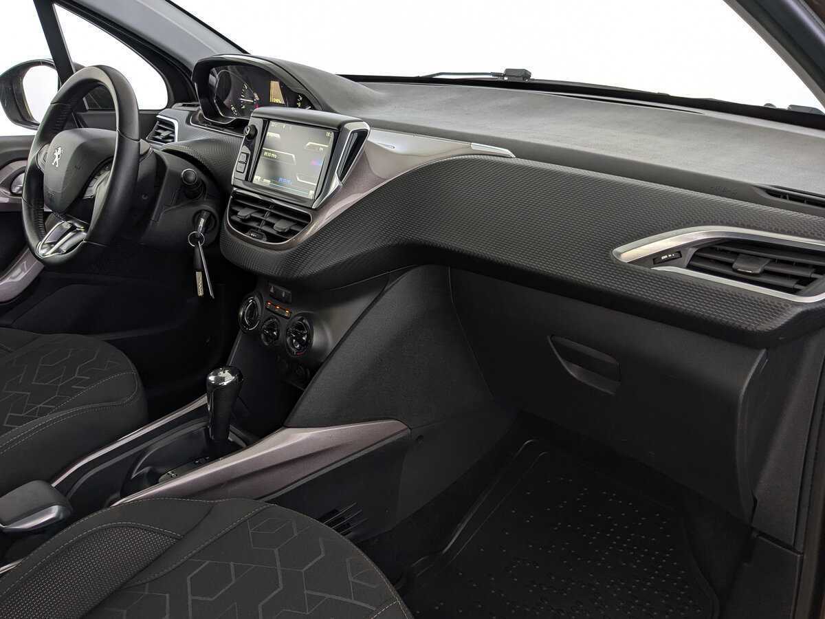 Пежо 2008 б/у, 2014, Автоматическая. Фото: #12