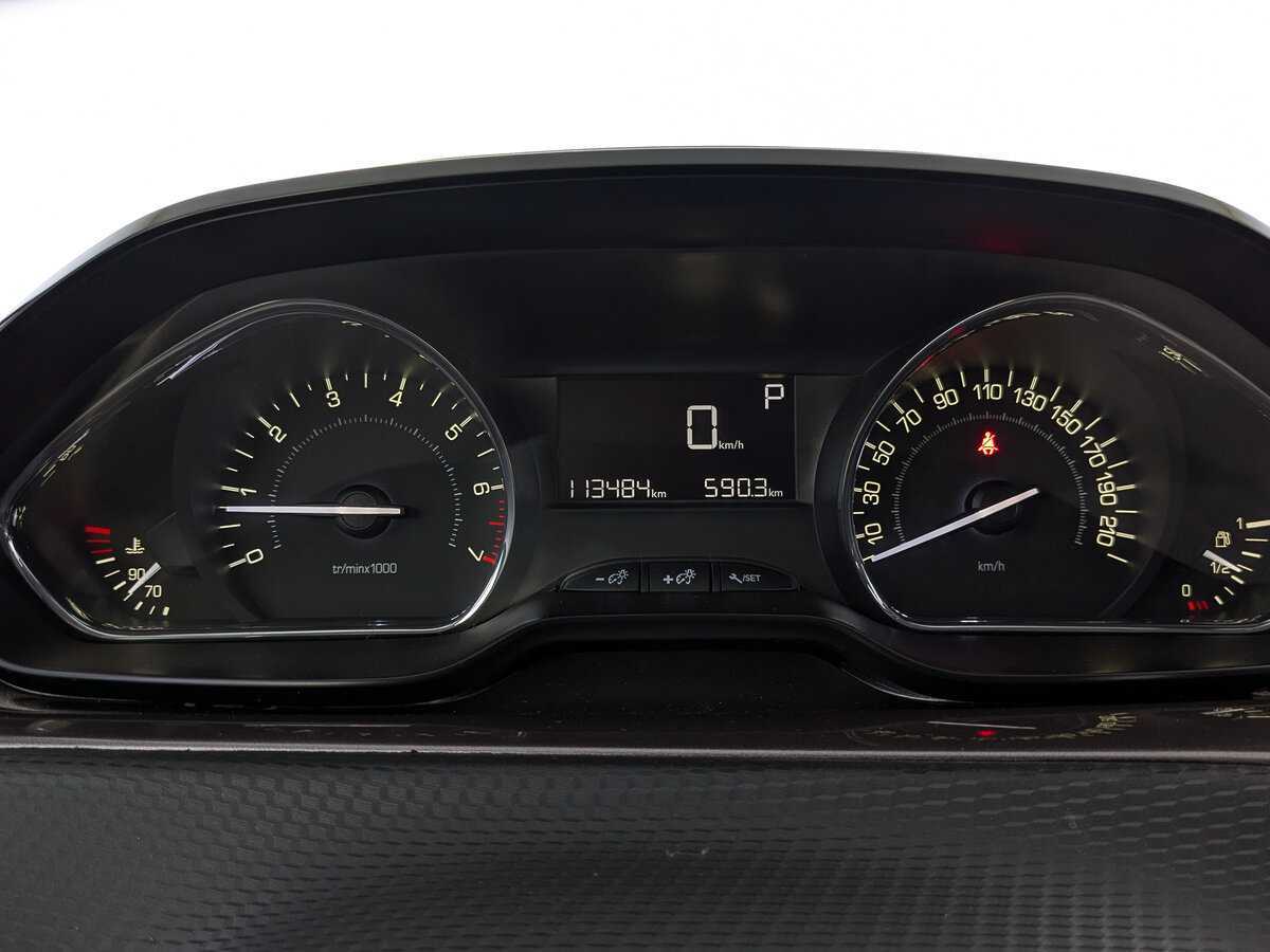 Пежо 2008 б/у, 2014, Автоматическая. Фото: #15