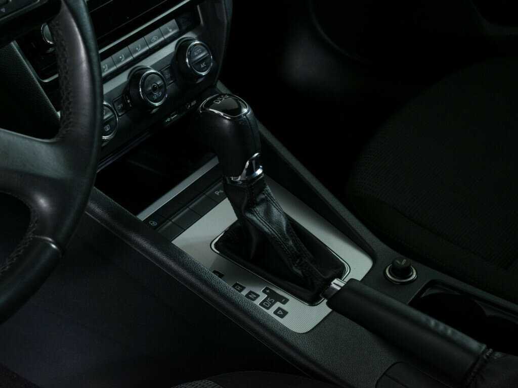 Шкода Октавия б/у, 2014, Роботизированная. Фото: #11