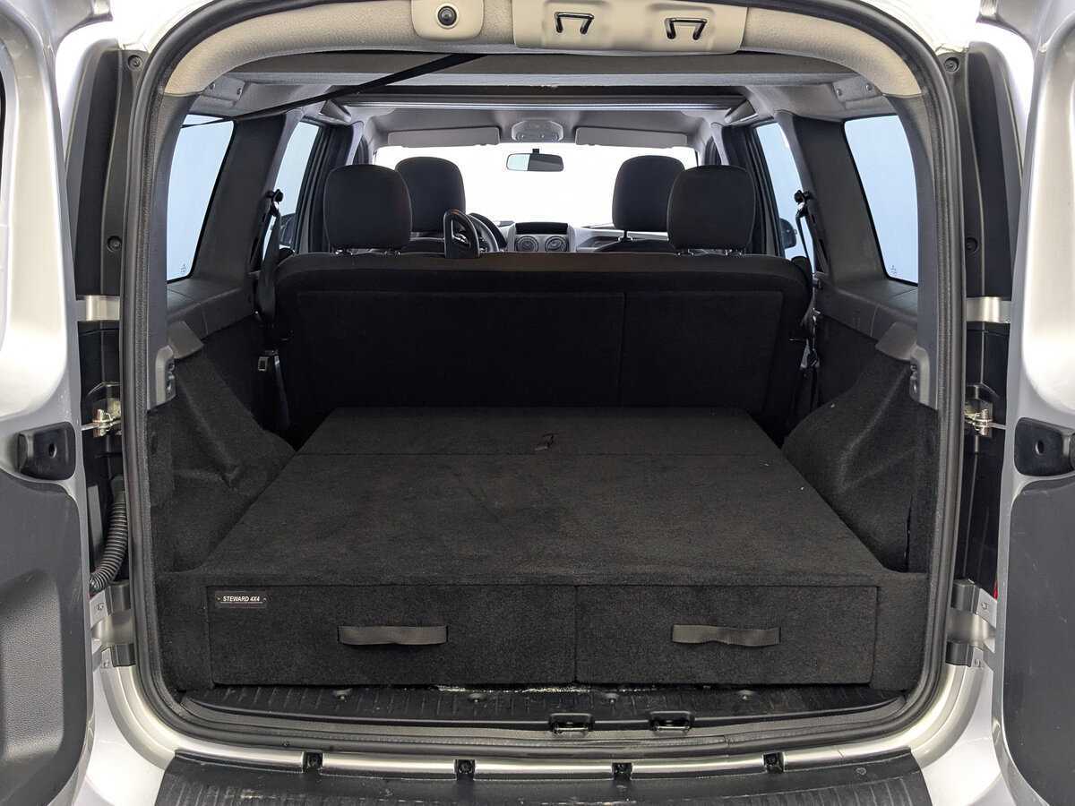 Лада (ВАЗ) Ларгус б/у, 2024, Механическая. Фото: #9