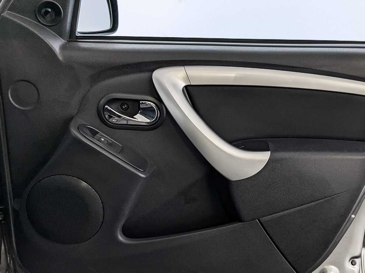 Ниссан Террано б/у, 2015, Автоматическая. Фото: #23