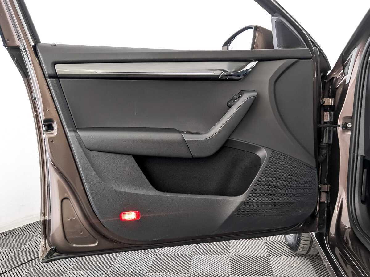 Шкода Октавия б/у, 2019, Роботизированная. Фото: #18