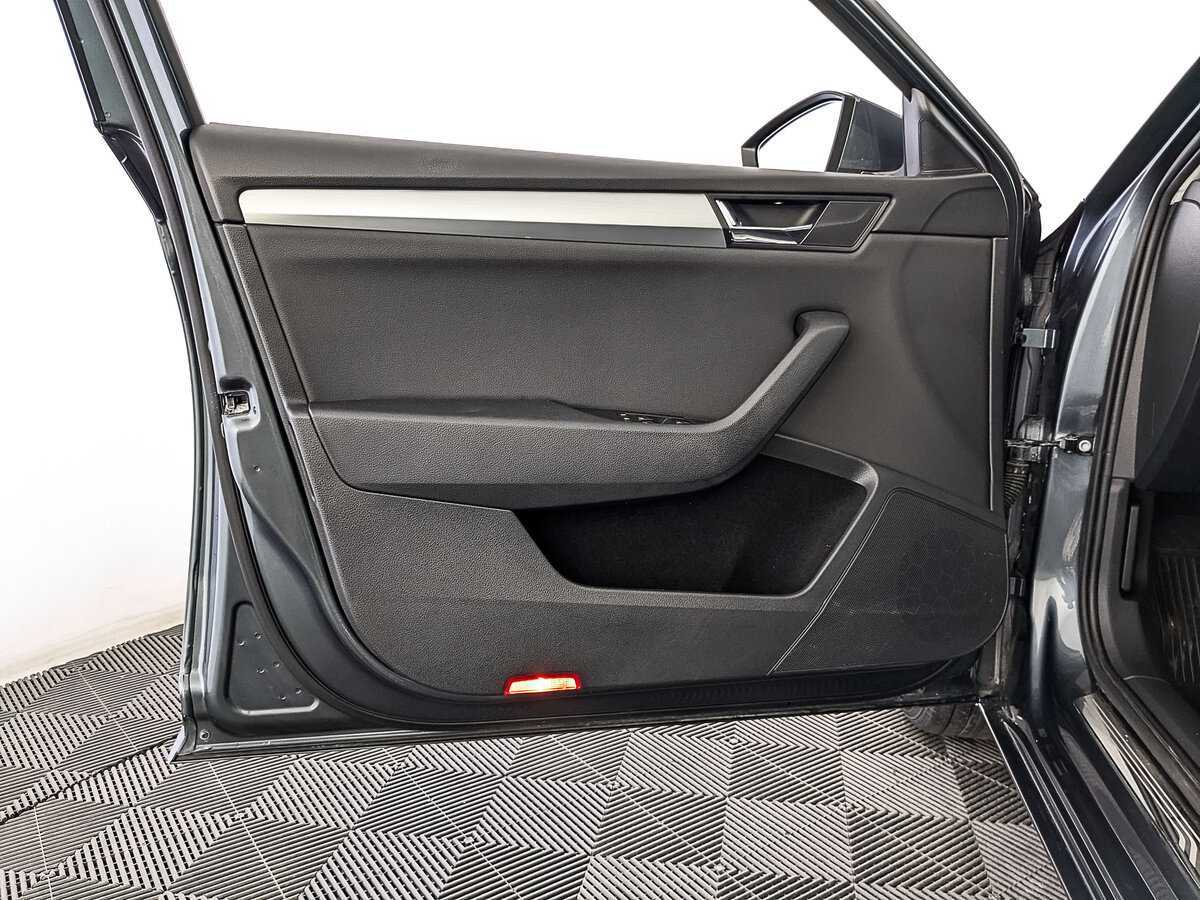 Шкода Суперб б/у, 2019, Роботизированная. Фото: #18