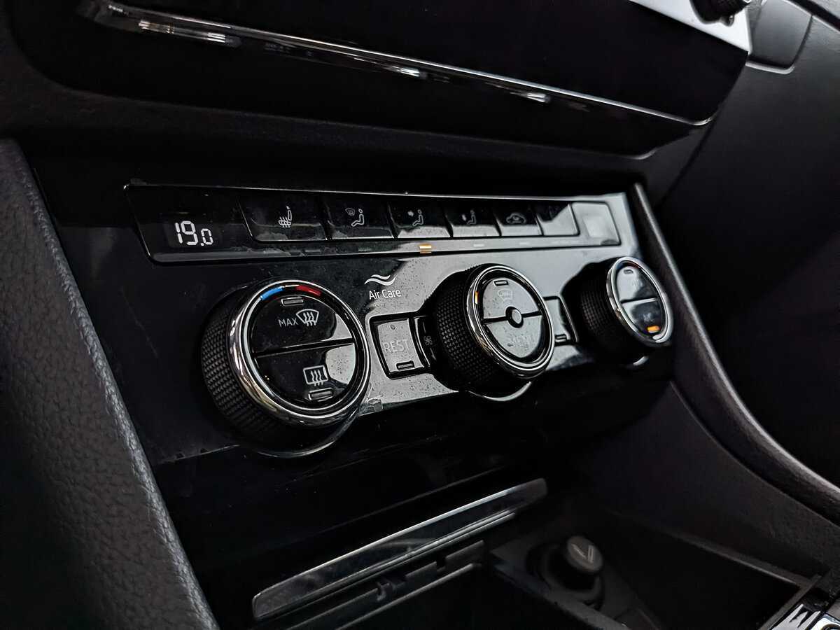 Шкода Суперб б/у, 2019, Роботизированная. Фото: #20