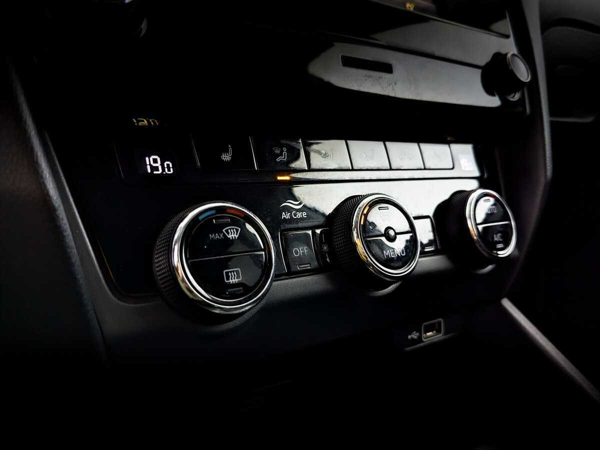 Шкода Октавия б/у, 2020, Роботизированная. Фото: #24