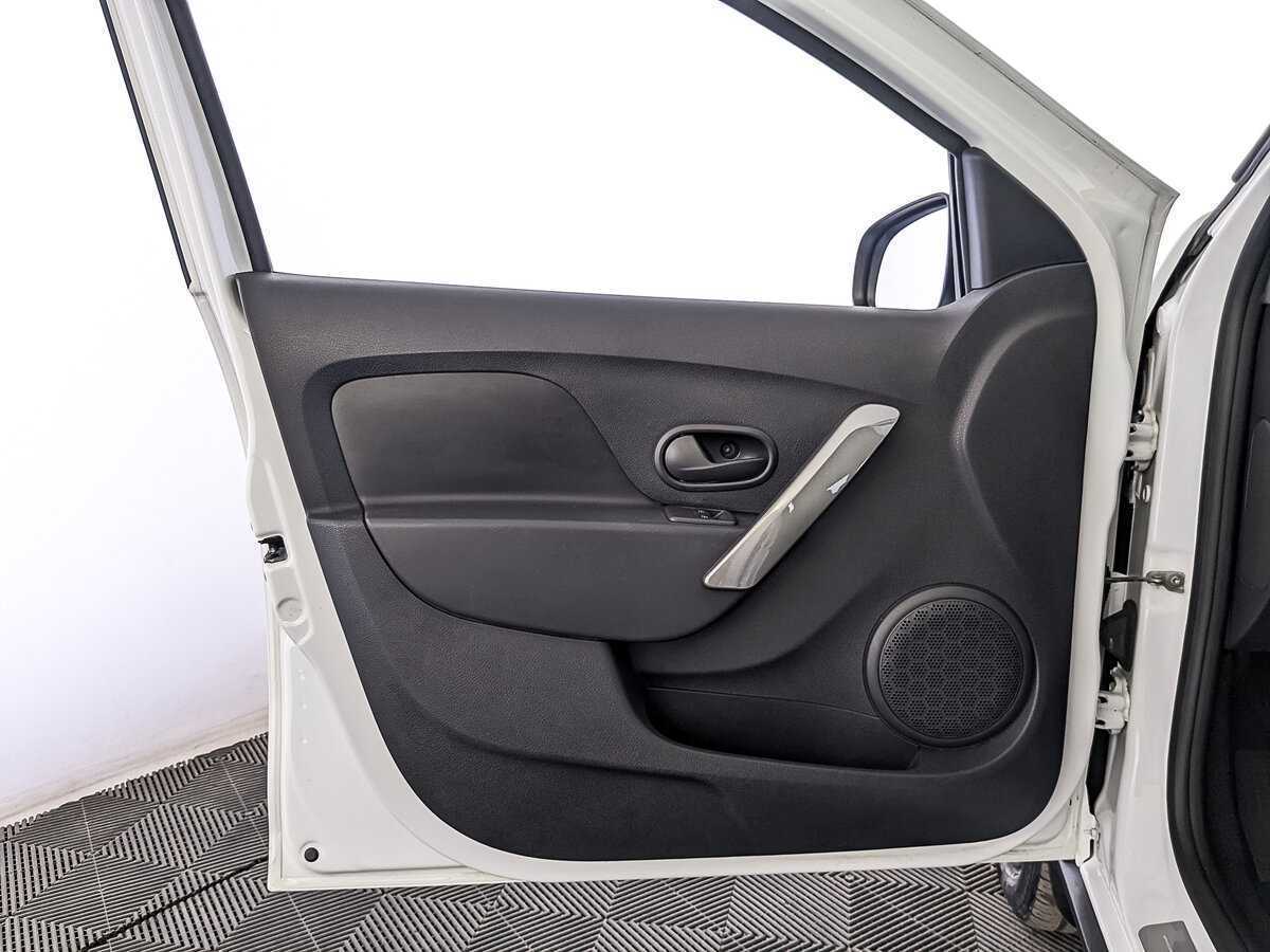 Рено Сандеро б/у, 2022, Механическая. Фото: #17