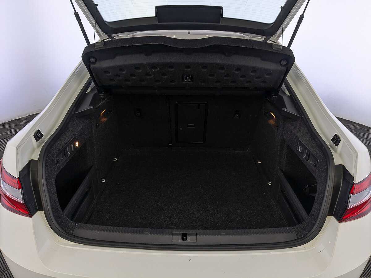 Шкода Суперб б/у, 2017, Роботизированная. Фото: #9