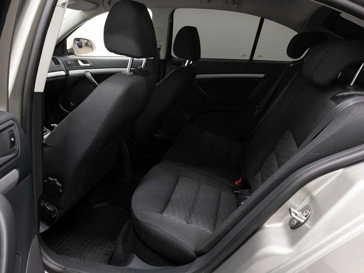 Шкода Октавия б/у, 2012, Механическая. Фото: #9