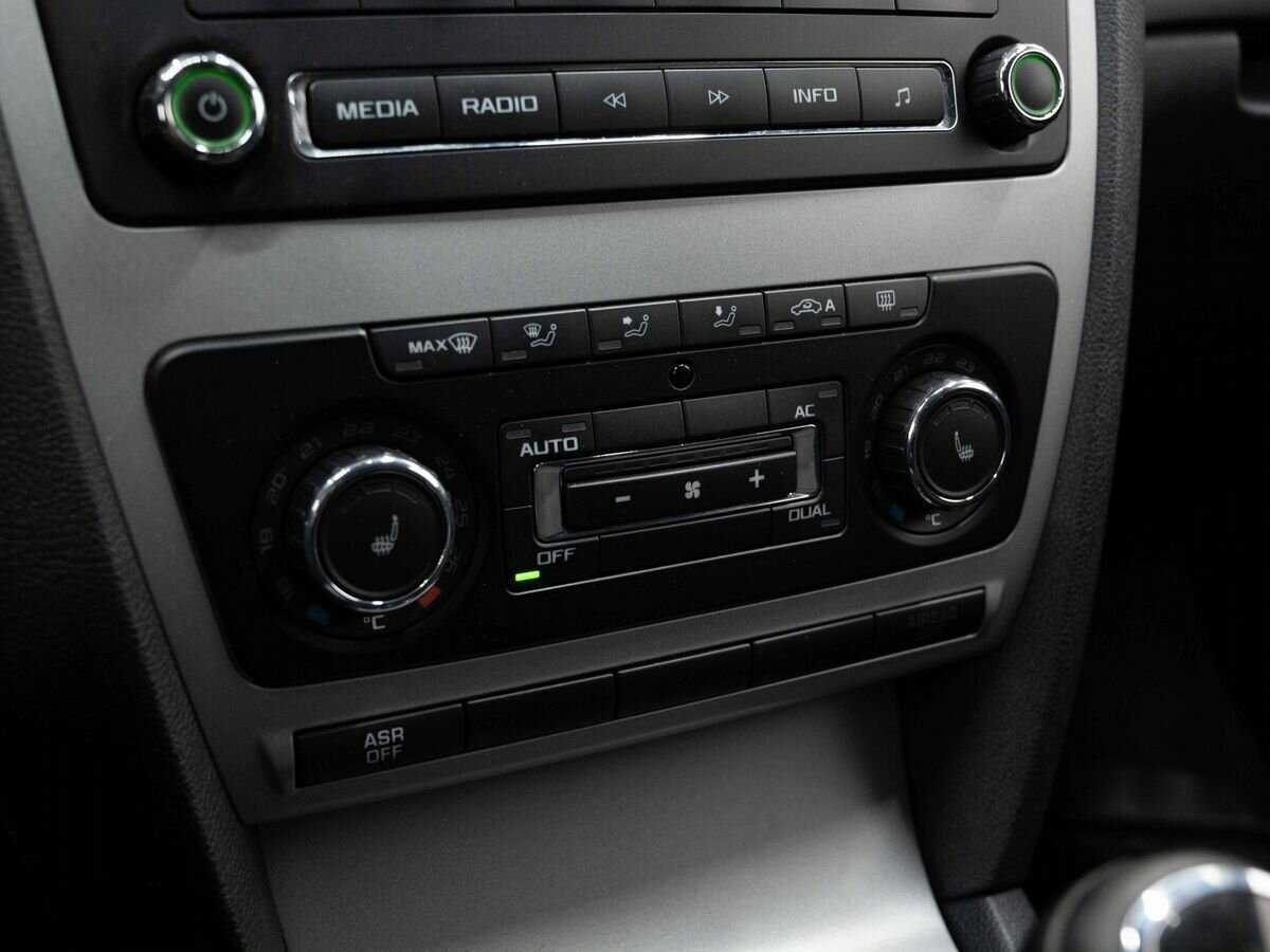 Шкода Октавия б/у, 2012, Механическая. Фото: #19