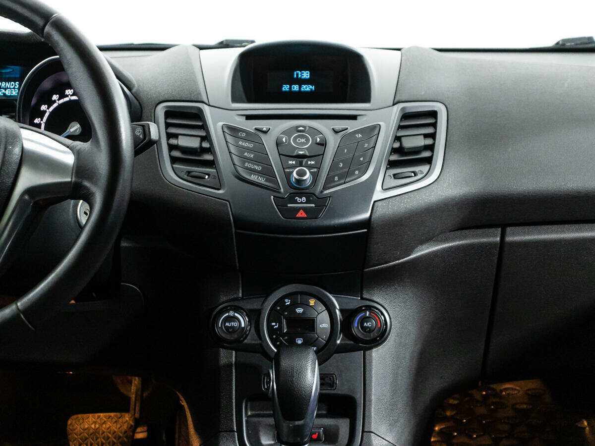 Форд Фиеста б/у, 2016, Роботизированная. Фото: #13