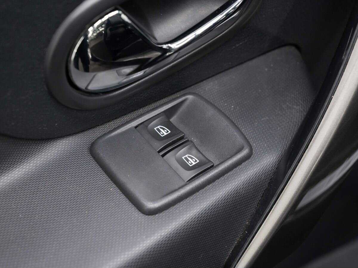 Рено Логан б/у, 2018, Механическая. Фото: #19