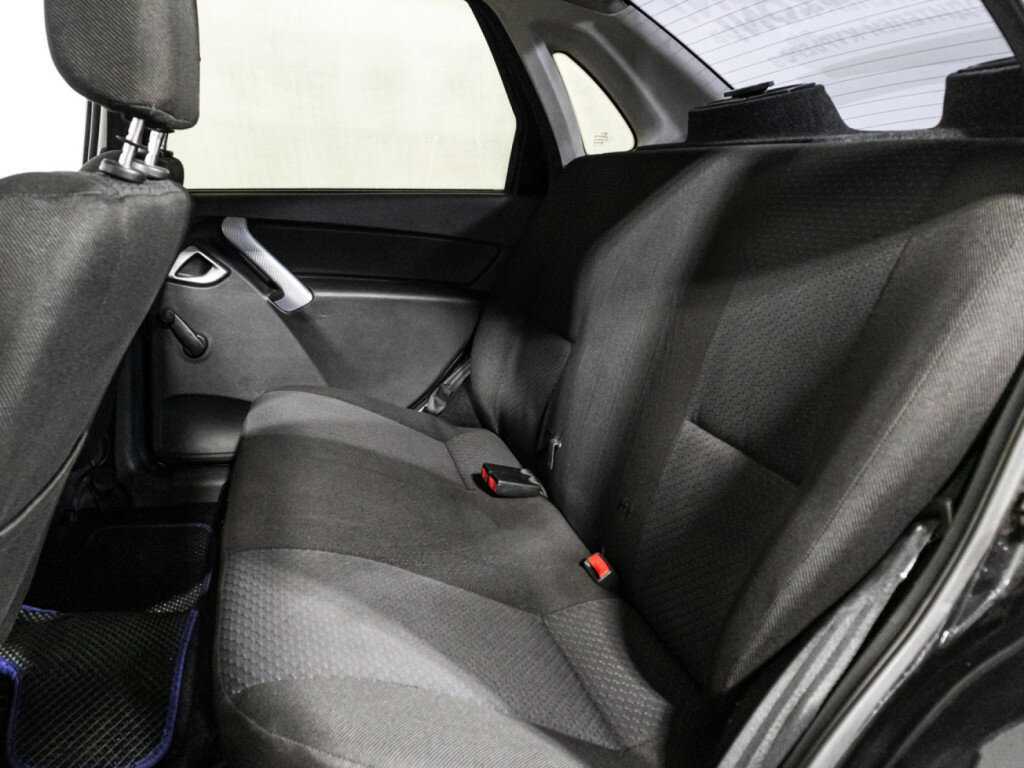 Лада (ВАЗ) Гранта б/у, 2013, Механическая. Фото: #9