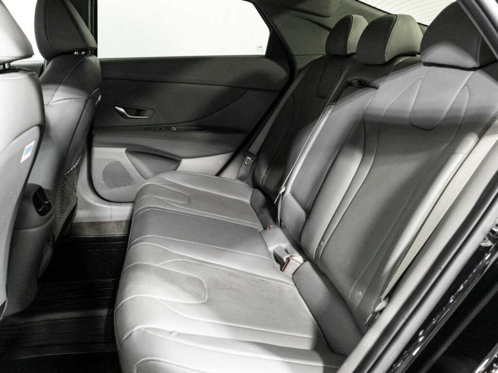 Хендай Елантра б/у, 2021, Автоматическая. Фото: #9