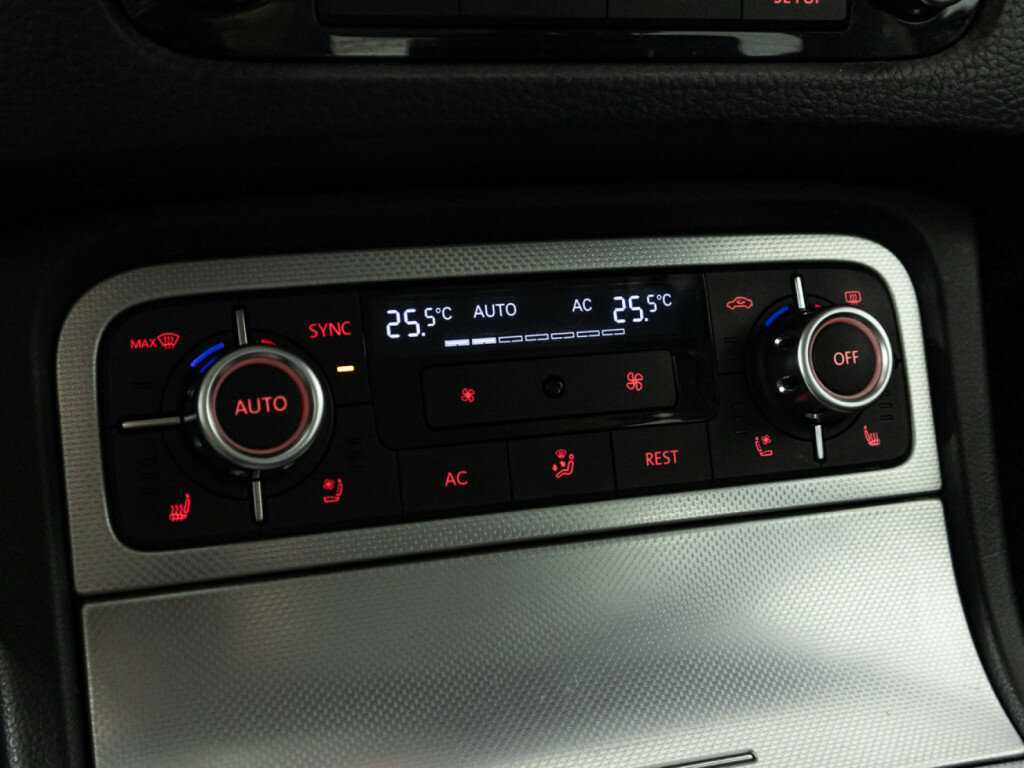 Фольксваген Туарег б/у, 2012, Автоматическая. Фото: #16