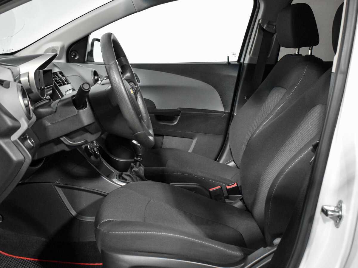 Шевроле Авео б/у, 2014, Механическая. Фото: #9