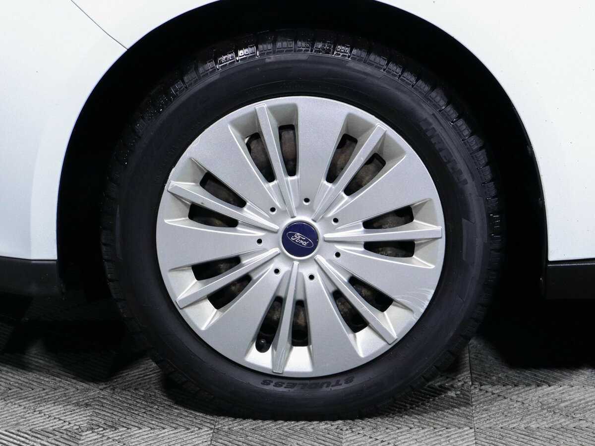 Форд Фокус б/у, 2015, Механическая. Фото: #14