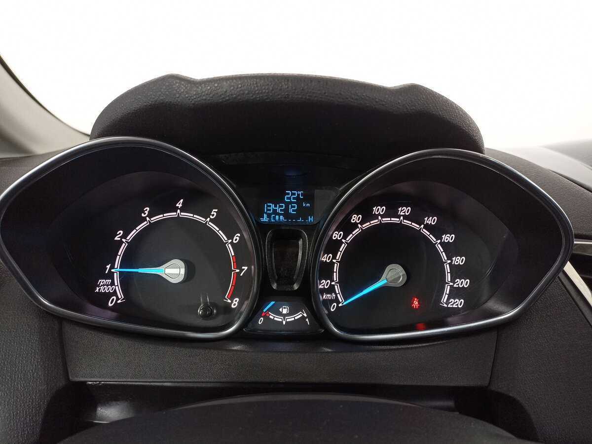 Форд Фиеста б/у, 2015, Механическая. Фото: #12