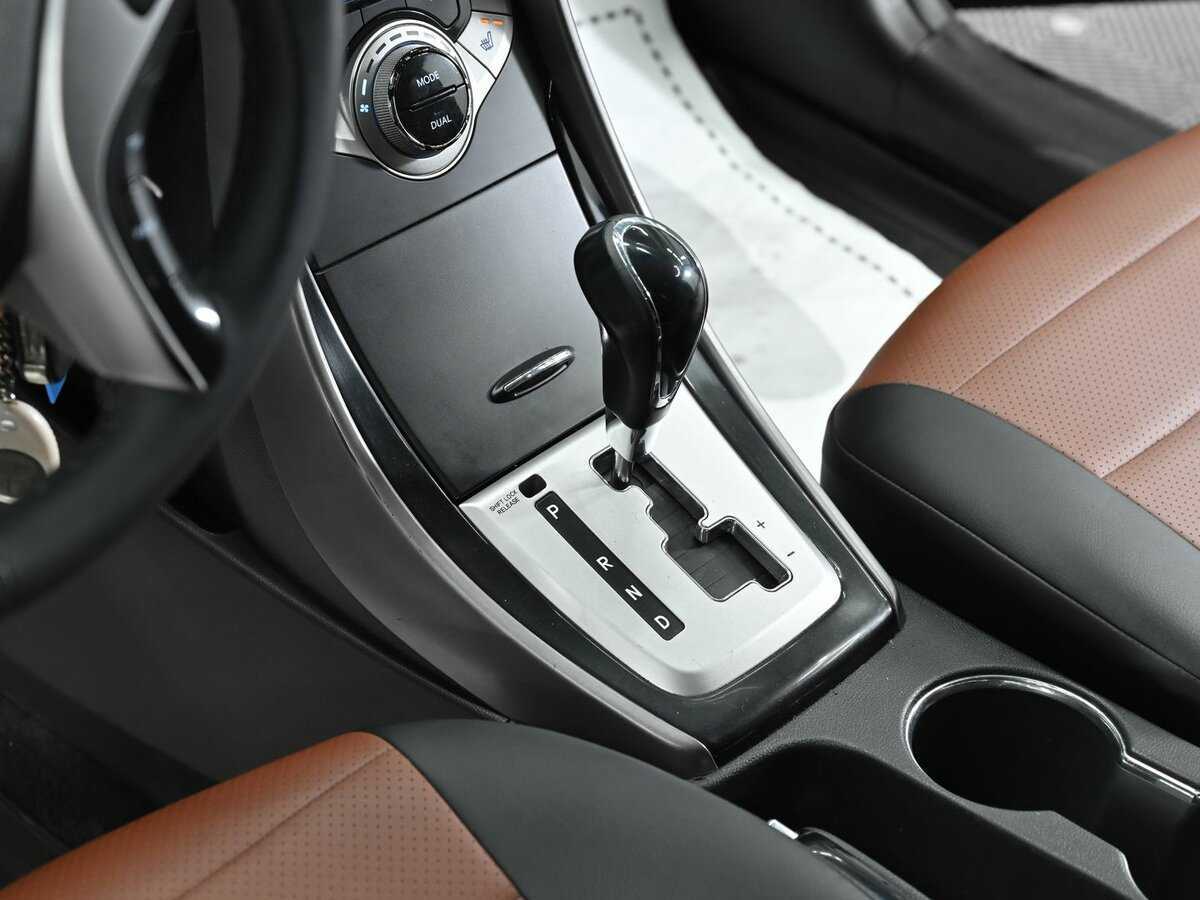 Хендай Елантра б/у, 2012, Автоматическая. Фото: #9