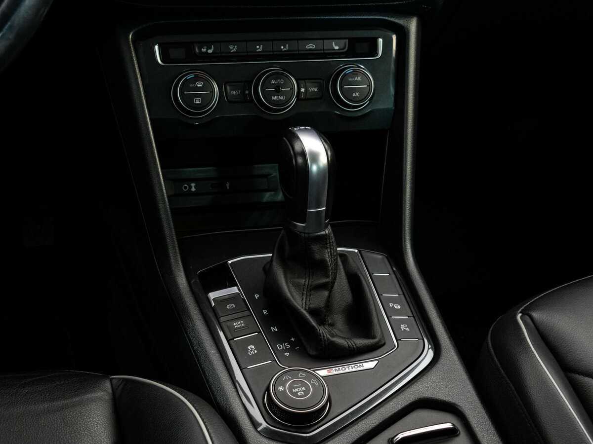 Фольксваген Тигуан б/у, 2017, Роботизированная. Фото: #11