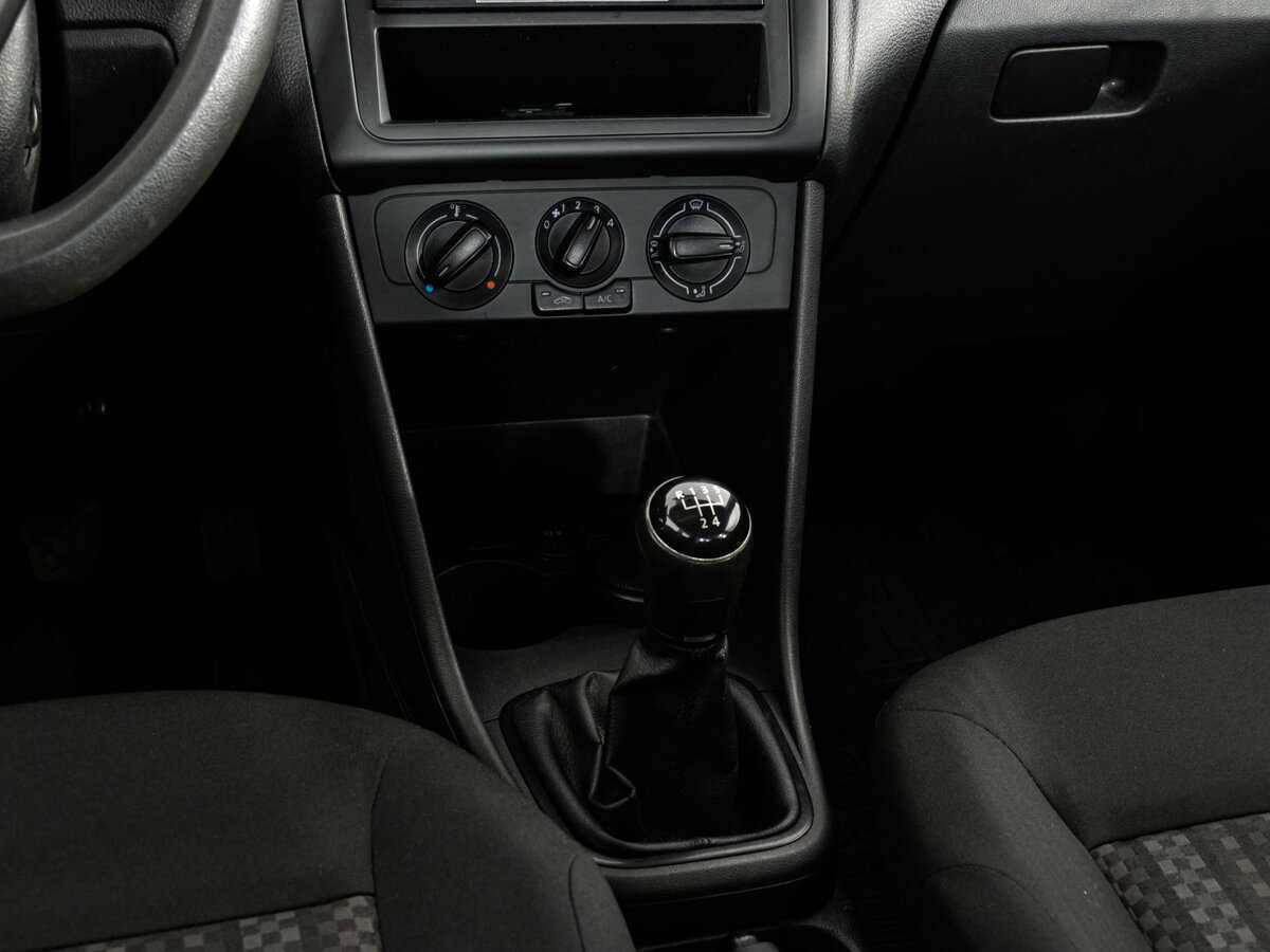 Фольксваген Поло б/у, 2017, Механическая. Фото: #9