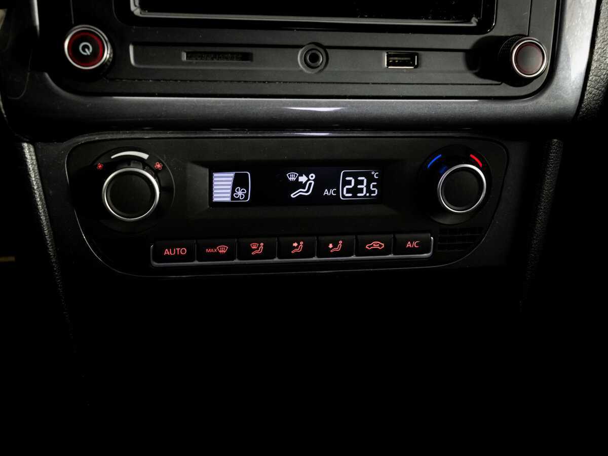 Фольксваген Поло б/у, 2018, Механическая. Фото: #12